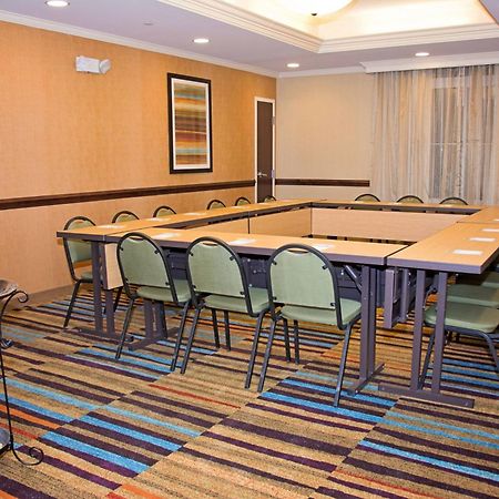 Fairfield Inn & Suites באטלר מראה חיצוני תמונה