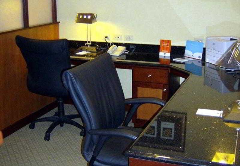 Fairfield Inn & Suites באטלר מראה חיצוני תמונה