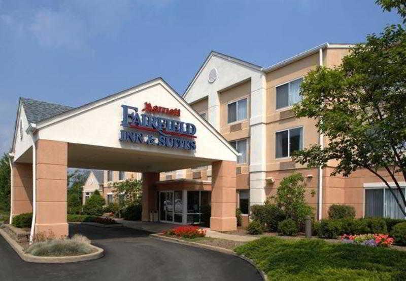 Fairfield Inn & Suites באטלר מראה חיצוני תמונה