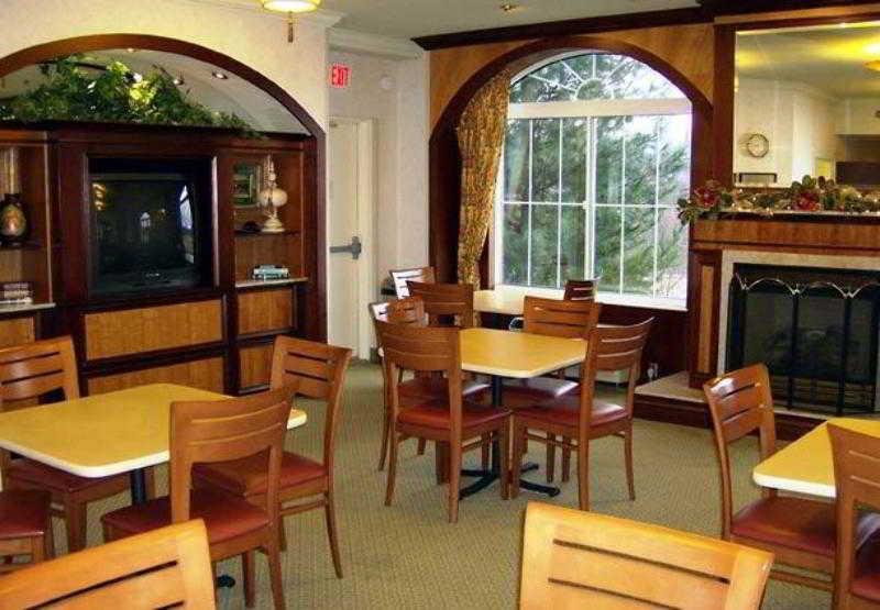 Fairfield Inn & Suites באטלר מסעדה תמונה